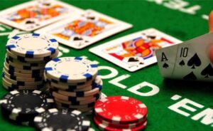 Chơi poker có bị bắt không? Chơi Poker ở đâu uy tín, an toàn