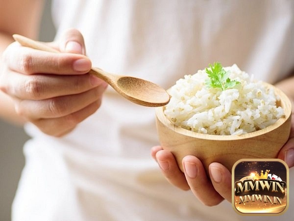 Giải mã giấc mơ thấy ăn cơm có bộ số đề trúng lớn 