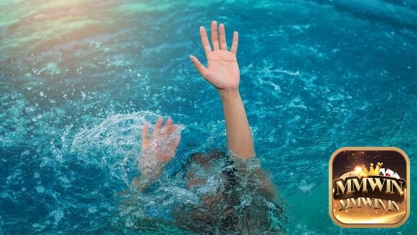 Mơ thấy chết đuối thường gắn với sự ngột ngạt 